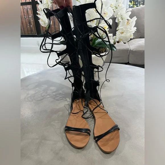 Aldo Gladiator Black Sandals, Size 11 - Picture 3 of 4